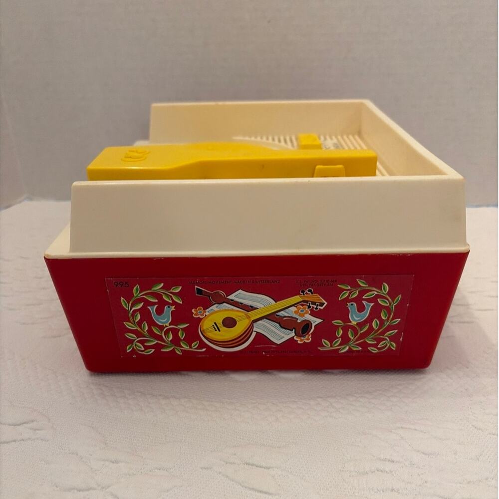 Vintage Fisher Price Music Box Record Player 5 Records Works Read Description - Picture 4 of 16